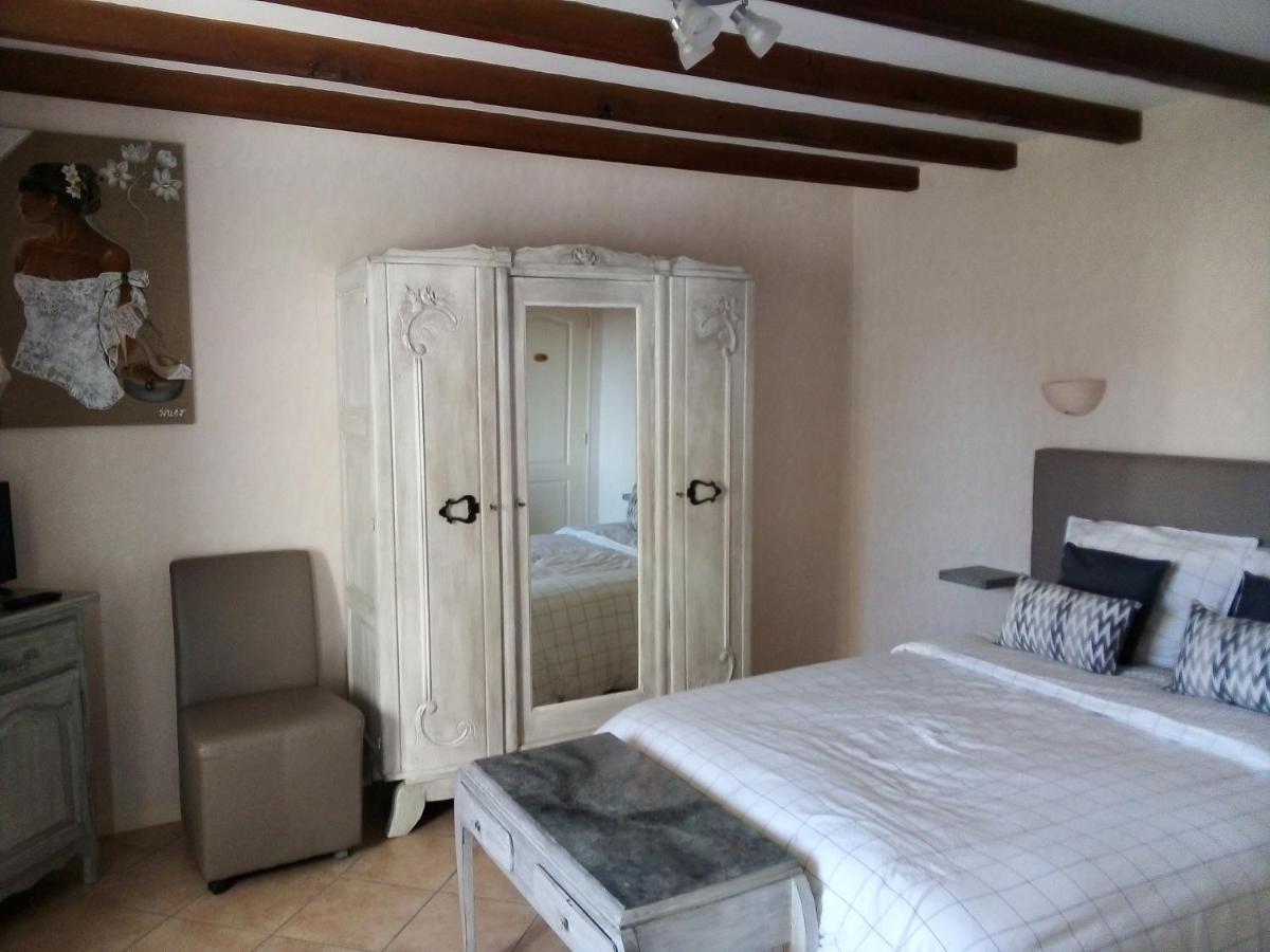Hôtel La Véronnière à Entrammes Extérieur photo